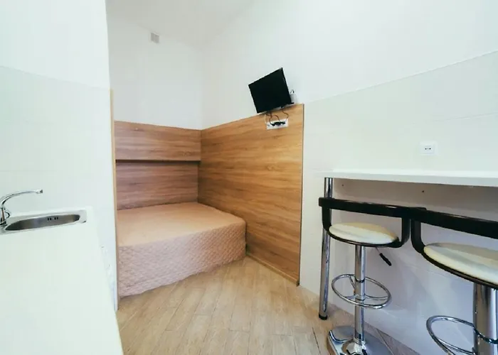 On Kulisha 29 -mini Economy In The Part Of